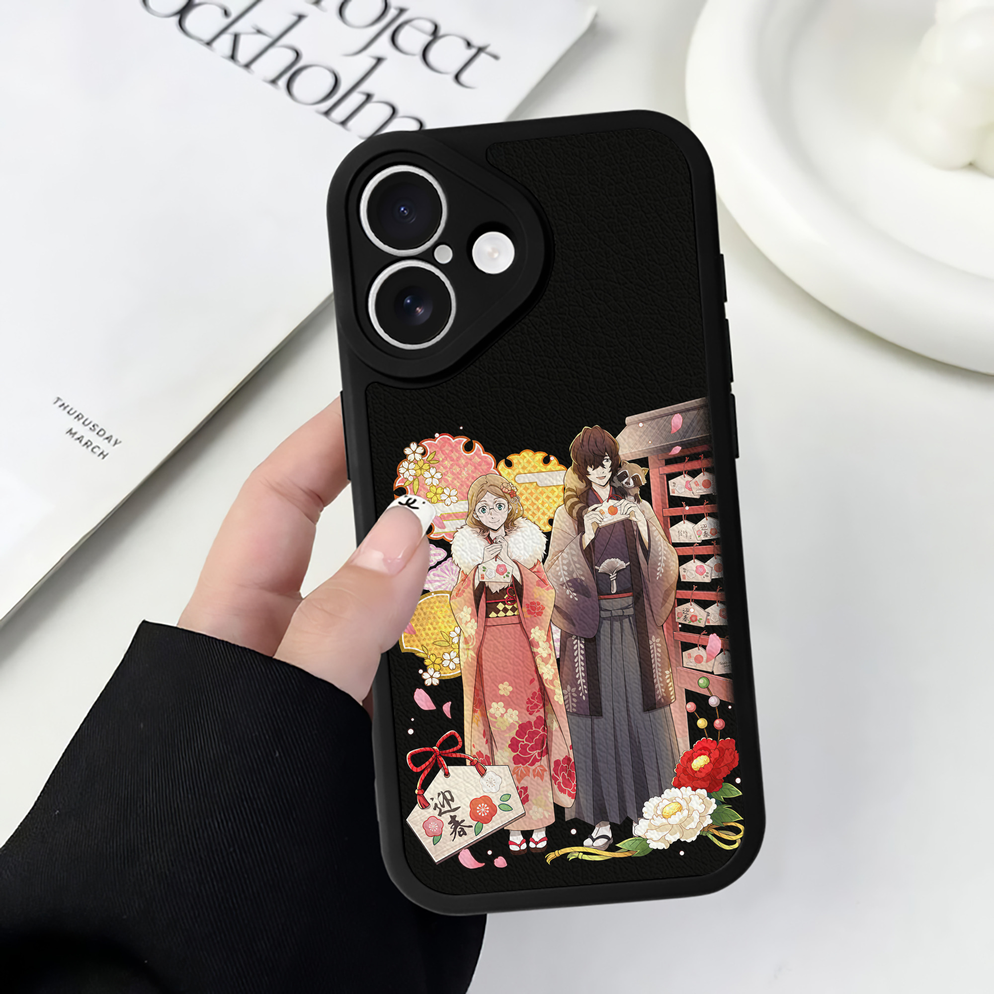 （画像用） 文豪ストレイドッグス Bungo Stray Dogs 【iPhone 16シリーズ対応】シリコンスマホケース（レザー調） 材質：シリコン